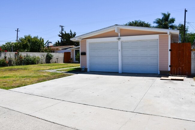 2432 W Transit Ave