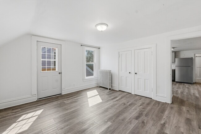 Photo - 418 S Spring St