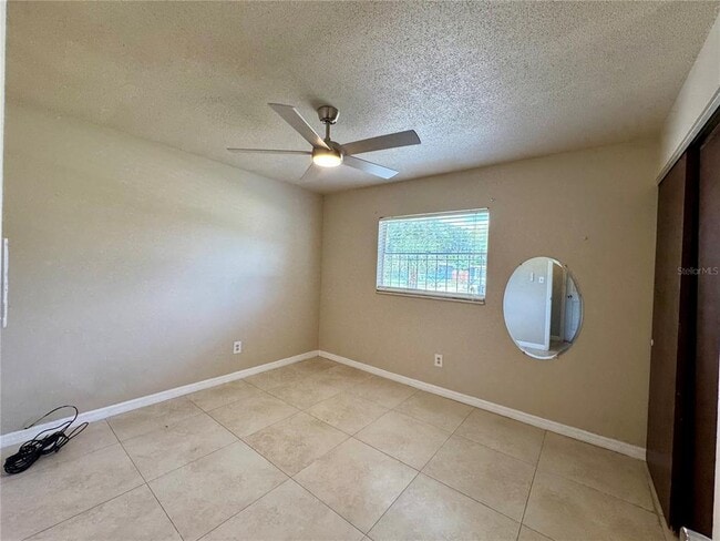 Photo - 775 Hillview Dr