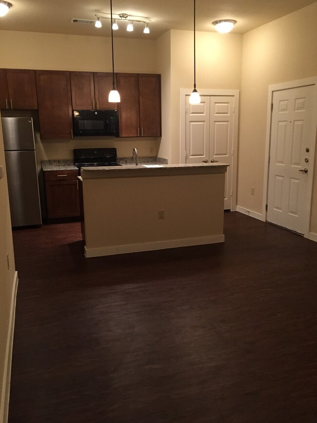 Photo - Sequoia Village