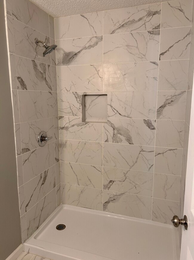 Photo - 553 Glenwood Dr