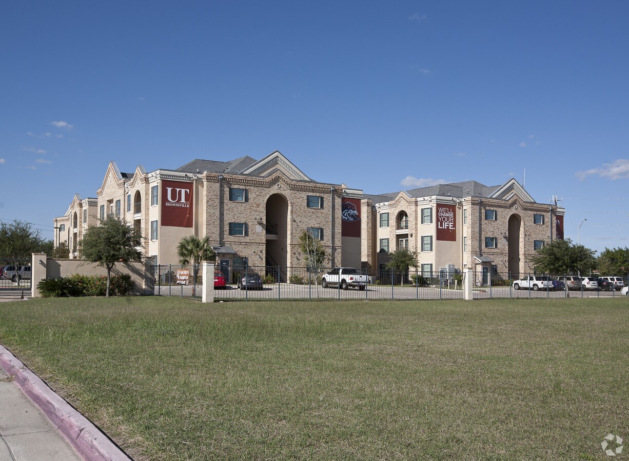 Photo - Casa Bella Residential Life Apartments