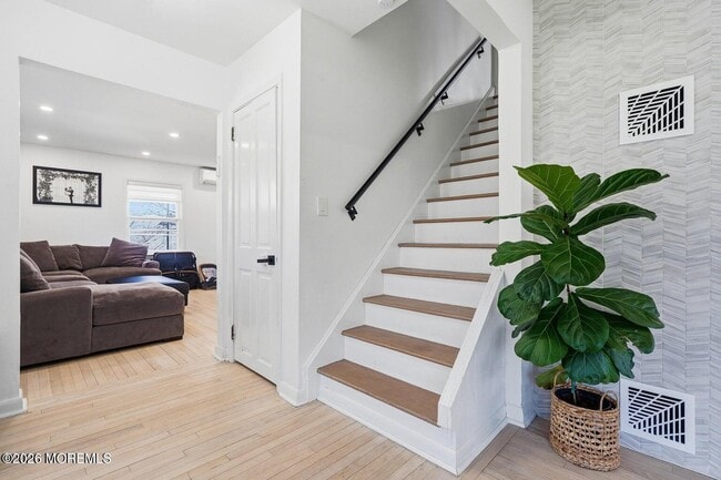 227 Chatham Ave