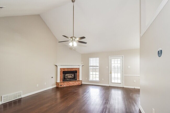 Photo - 1865 Winners Cir N