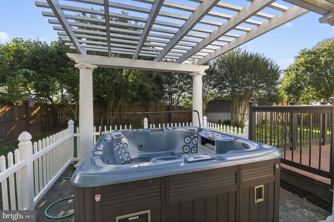 Building Photo - 22040 Caravel Ct