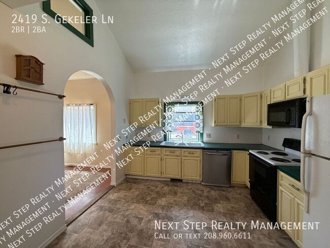 Photo - 2419 S Gekeler Ln