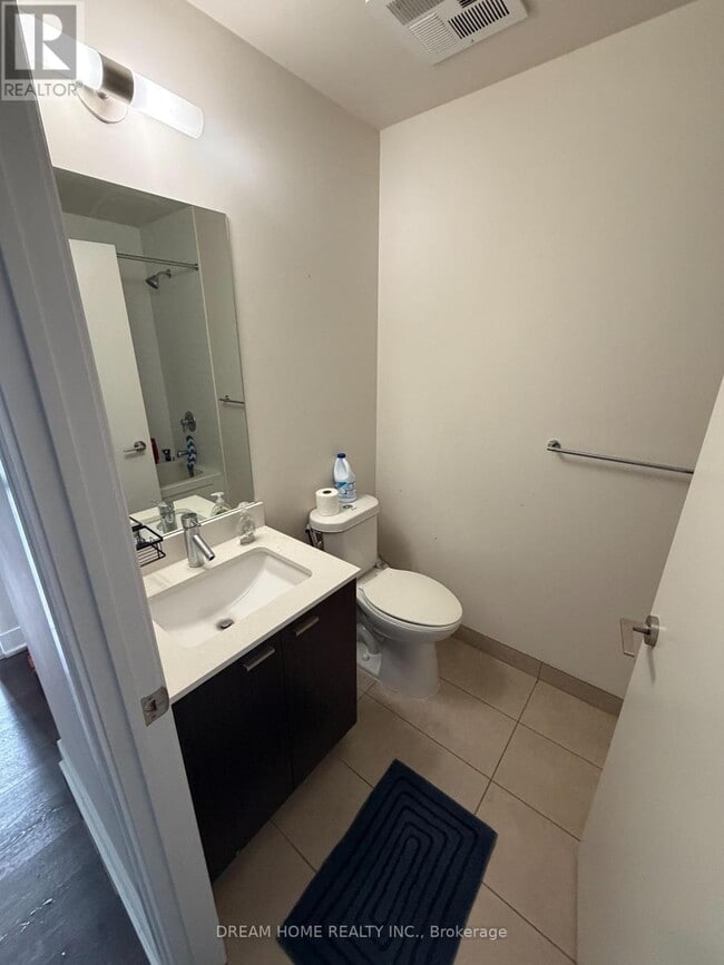 Photo - 30 Roehampton Ave Unit 2902