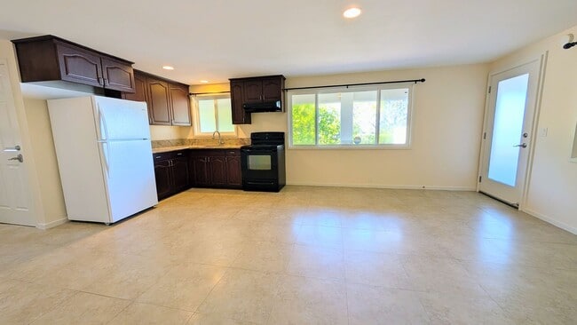 Photo - Spacious Pet Friendly 1 Bed 1 Bath Duplex in Kamehameha Heights