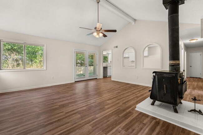 Photo - 4008 Hitchcock Dr House