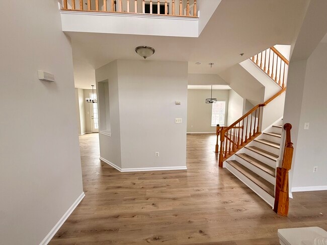 Building Photo - 7001 Saddlebow Ct