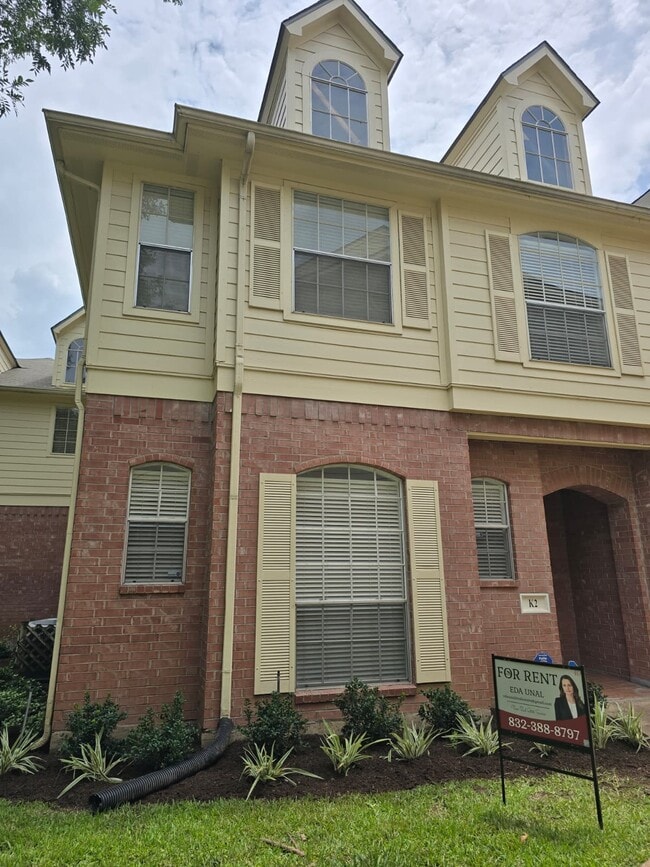 Building Photo - 2710 Grants Lake Blvd Unit K2