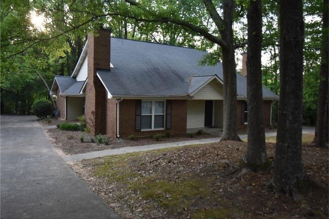 Building Photo - 576 Wedgewood Dr Rental