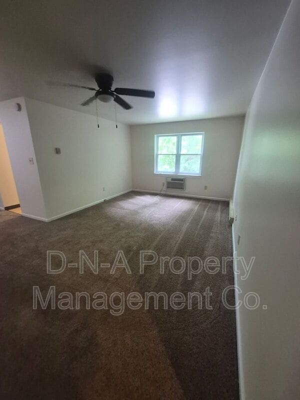 Photo - 404 Woodcliff Ave Unit #1-202