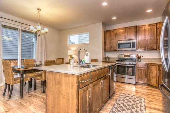 Photo - Spacious 3 Bedroom Home, Great Southeast B...