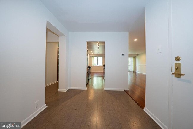 Photo - 1640 Oakwood Dr Unidad W-216