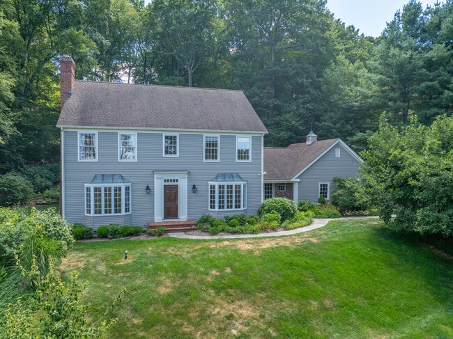 Building Photo - 112 Old Farms Rd Rental