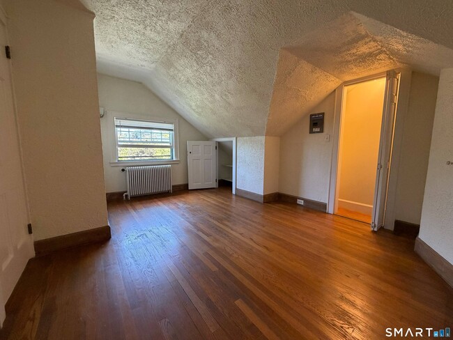 Photo - 105 Crystal St Unit 2