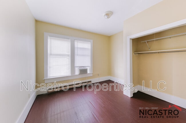 Photo - 252 E Lane Ave