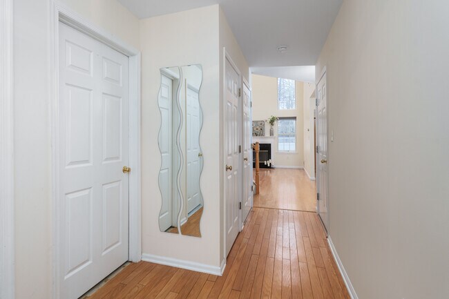 Photo - 610 Bollen Ct