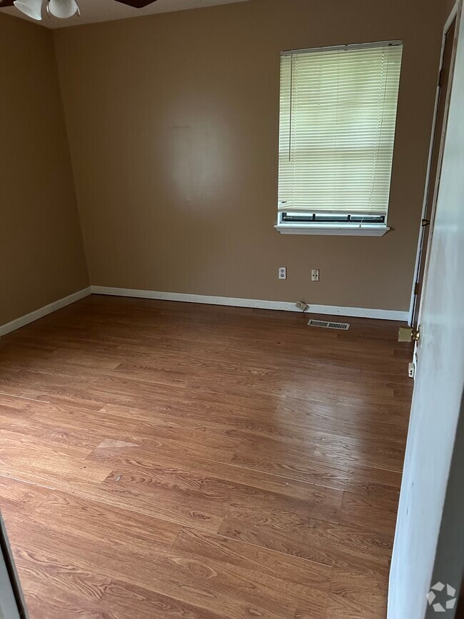 Building Photo - 1516 7th St NW Rental