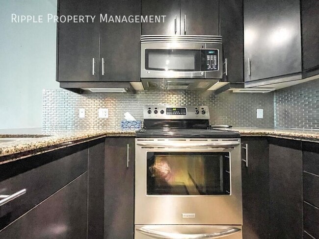 Photo - Amazing 2 bedroom 2 bathroom condo in Vetro | Age Restriction Applies Unit 1603