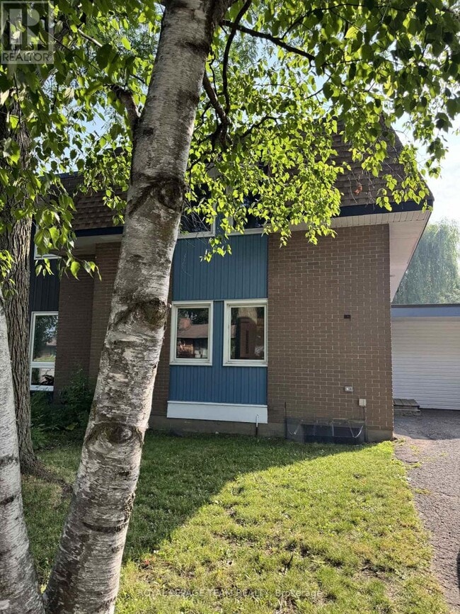Photo - 145 Penfield Dr