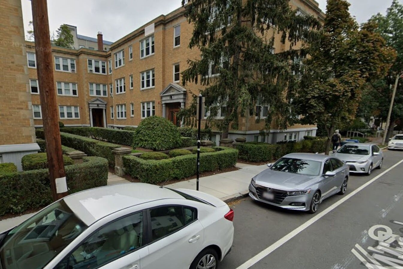 2Br/1Bth in the heart of Brookline! Walk to Beacon St, green line, shops, restaurants - 2Br/1Bth in the heart of Brookline! Walk to Beacon St, green line, shops, restaurants