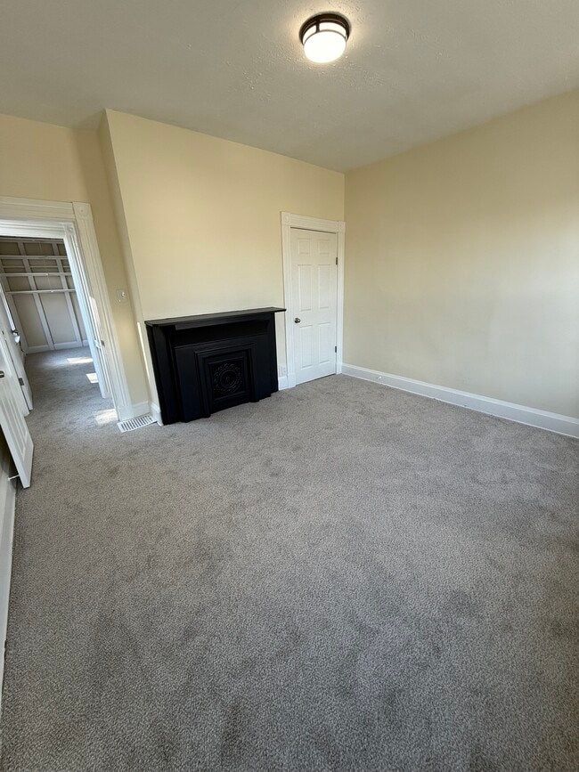 Photo - 113 W 66th St