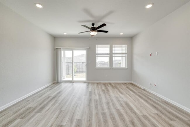 Photo - 2135 Alice Jay Wy