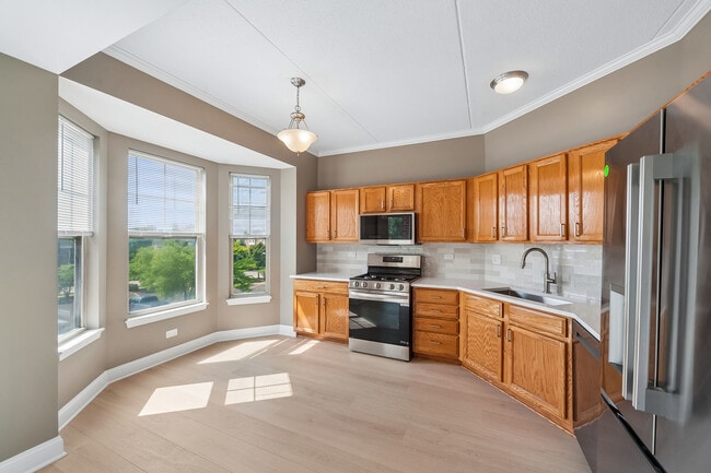 511 Prestwick Ln