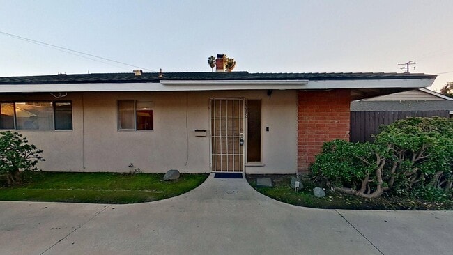 Building Photo - Lease listing - Pasadena Ave Unit 15670