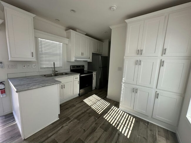 Photo - 11240 N Northwood Dr