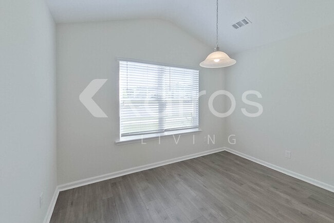 Photo - 108 St Phillip Wy