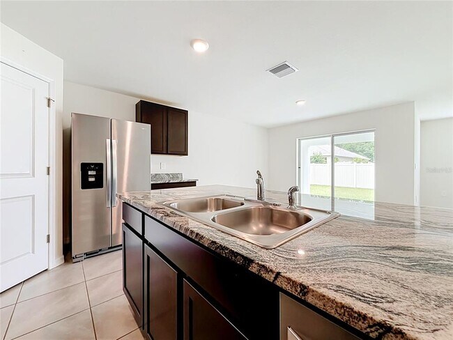 6698 SE 3rd Lp