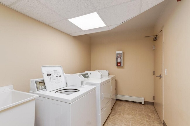 Photo - Fairway Plaza