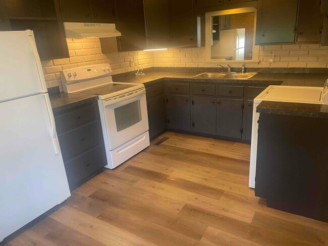 Photo - 57 Shaker Rd