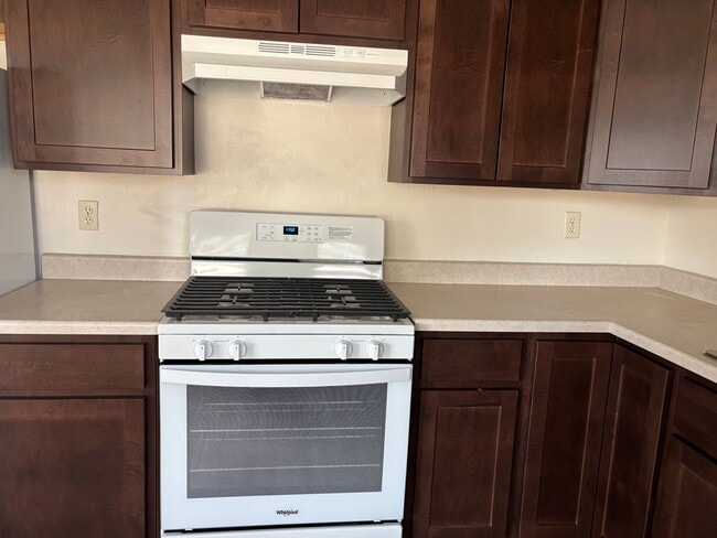 Photo - 3 Bedroom 2 1/2 Bath Townhome