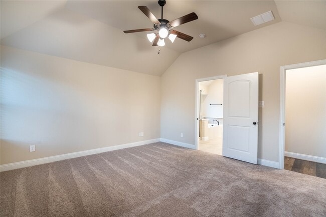 Photo - 312 Delaford Dr