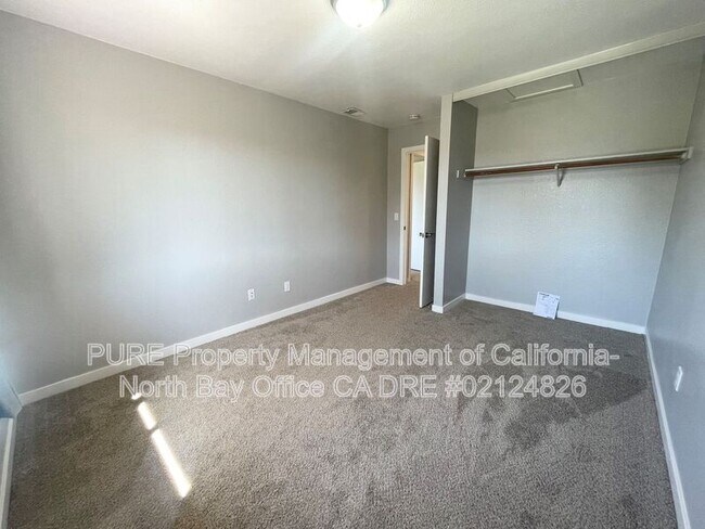 Photo - 210 Park Pl Dr