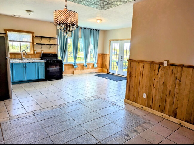 Photo - 2292-M68-33 M-68