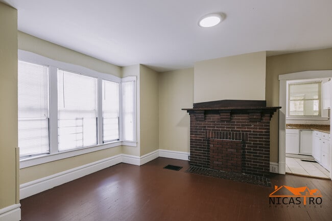 Photo - 1600 N 4th St