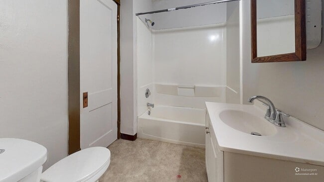 Photo - 1137 7th St NW