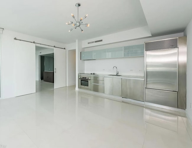 Building Photo - 1040 Biscayne Blvd Unit 1405 Rental
