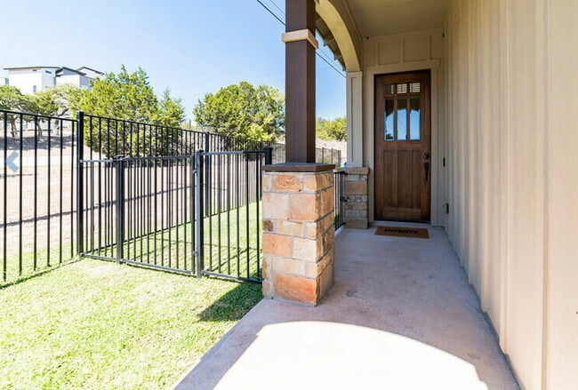 Private yard - 4301 Mansfield Dam Rd Unit 1102