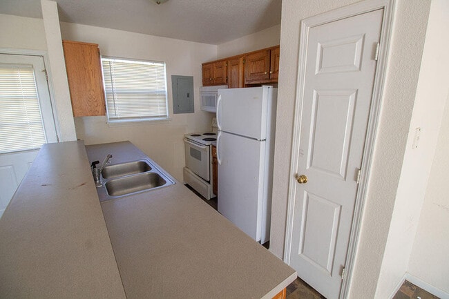 Photo - 4505 Rice Rd