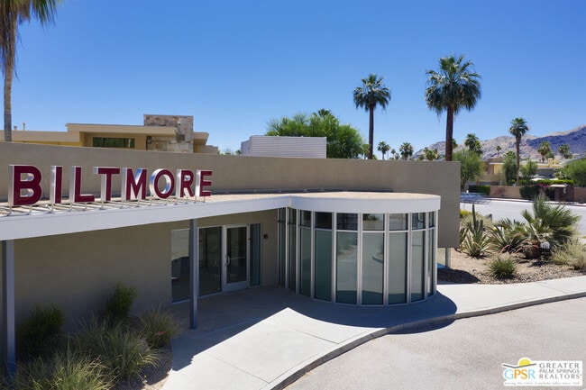 Building Photo - 870 E Palm Canyon Dr Unit 205