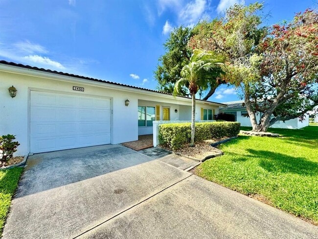 Photo - 3490 Mainlands Blvd S