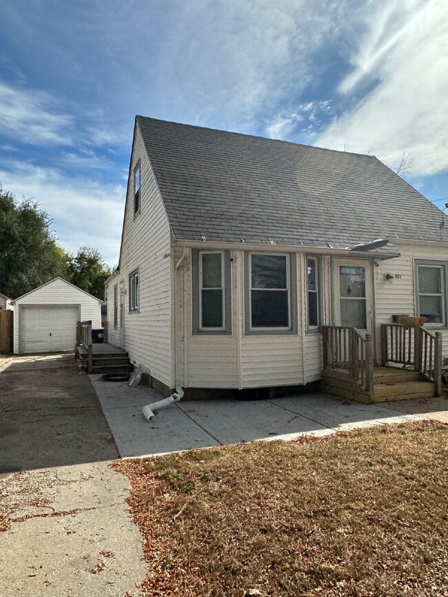 Photo - 107 Adams St