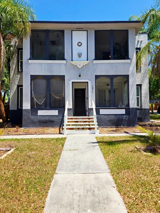 Building Photo - 1871 Stevenson Ave Unit Apt 1