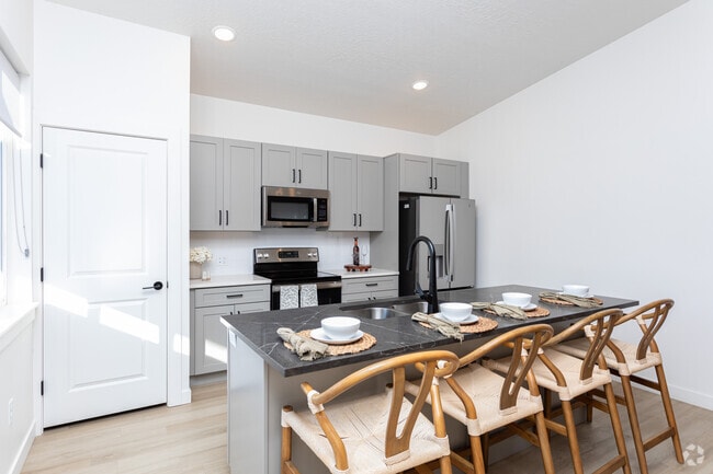 3 habitaciones, 3 baños - 2833 pies cuadrados - Timpanogos - Cocina - The Springs at Coyote Ridge